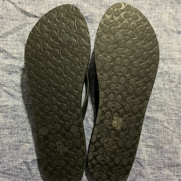 SIGNATURE SANDALS - Picture 4 of 4